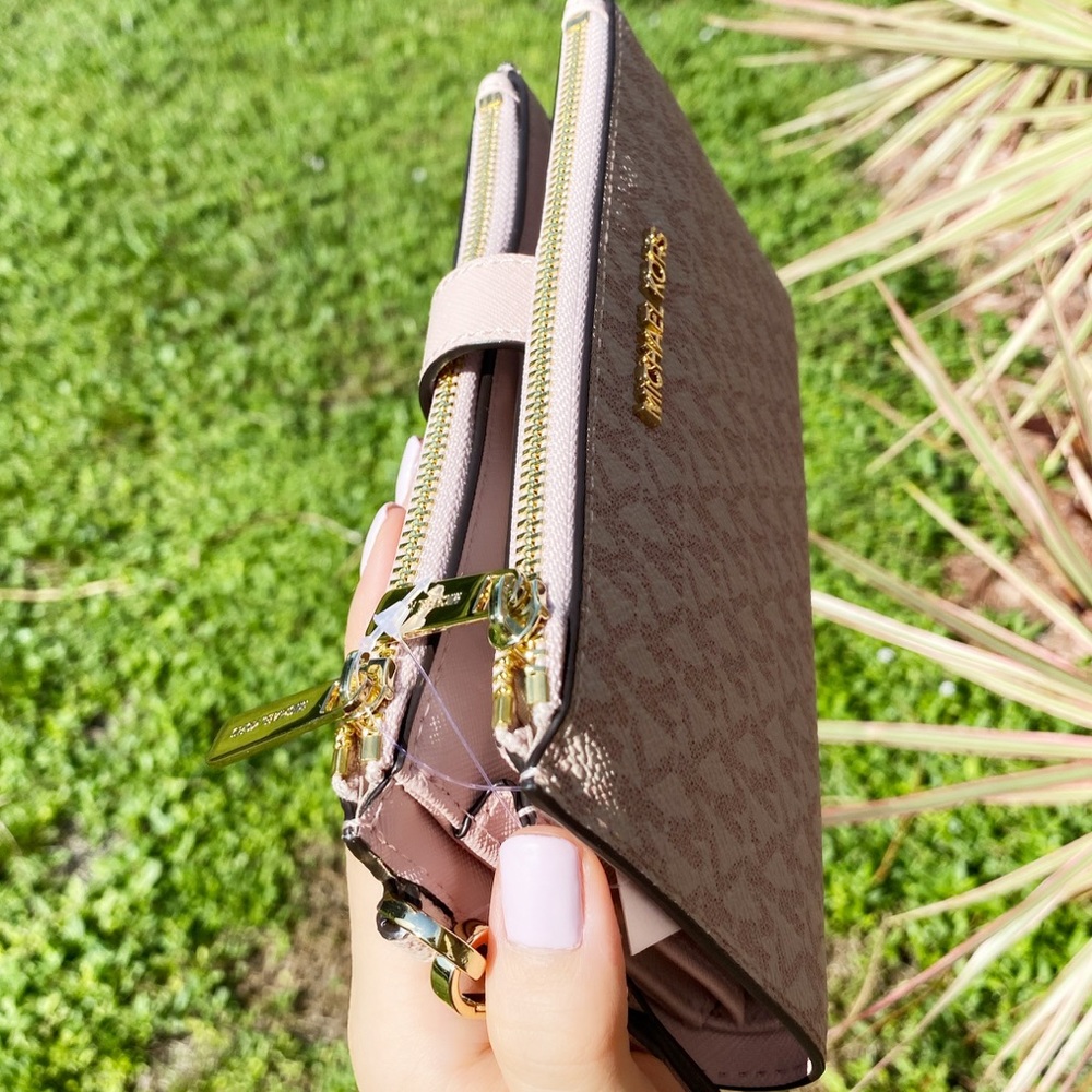 ‼️SALE‼️💕Michael Kors large phone wristlet pink - Picture 3 of 9